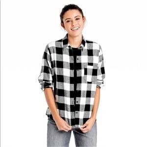 Universal Thread Target Black/White Buffalo Plaid Button Up Flannel Top Sz S NWT